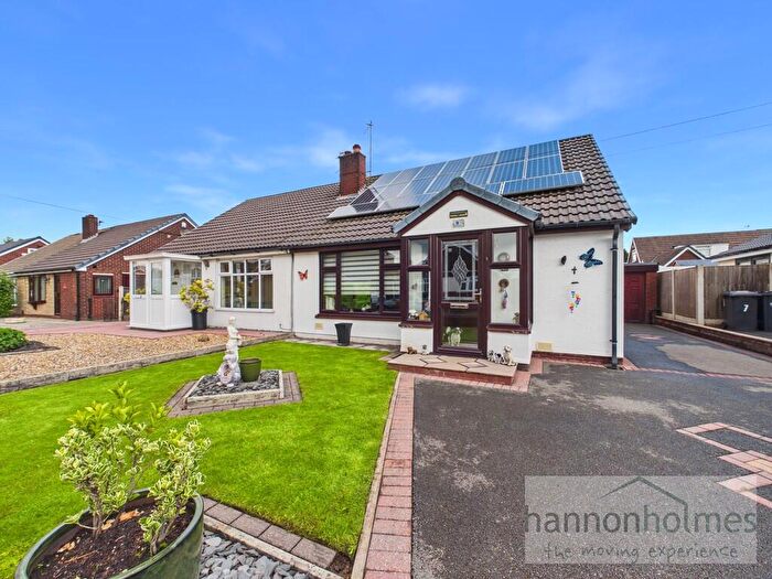 2 Bedroom Semi-Detached Bungalow For Sale In Martin Avenue, Little Lever, Bolton, BL3