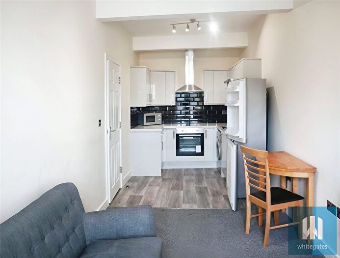 1 Bedroom Flat To Rent In Brook Street, Town Centre, Huddersfield, HD1