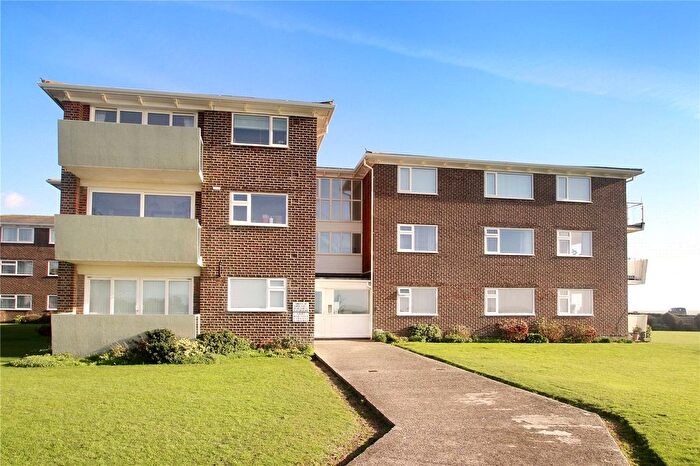 2 Bedroom Flat To Rent In The Martlets, Rustington, Littlehampton, West Sussex, BN16