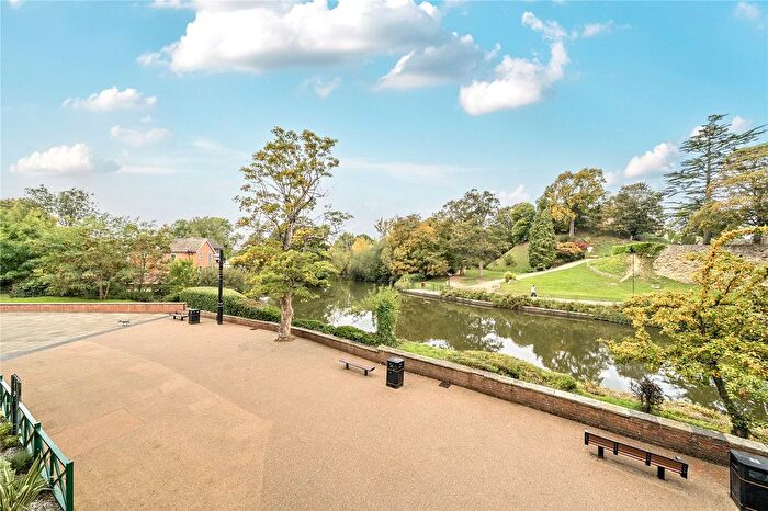 2 Bedroom Flat For Sale In Brook House, New Wharf Road, Tonbridge, TN9