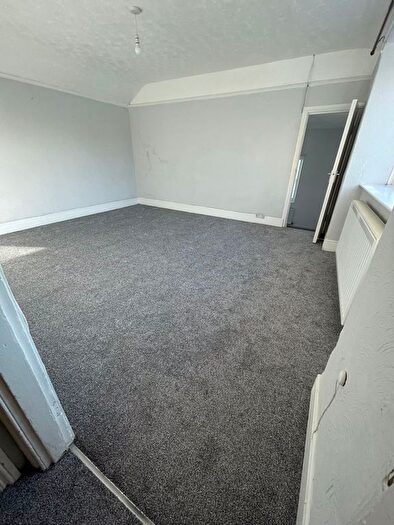 1 Bedroom Flat To Rent In Chestnut Avenue, Torquay, TQ2
