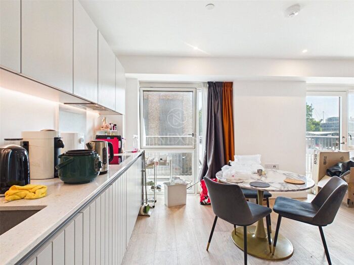 2 Bedroom Flat To Rent In Galleria House, Royal Eden Dock, London, E16
