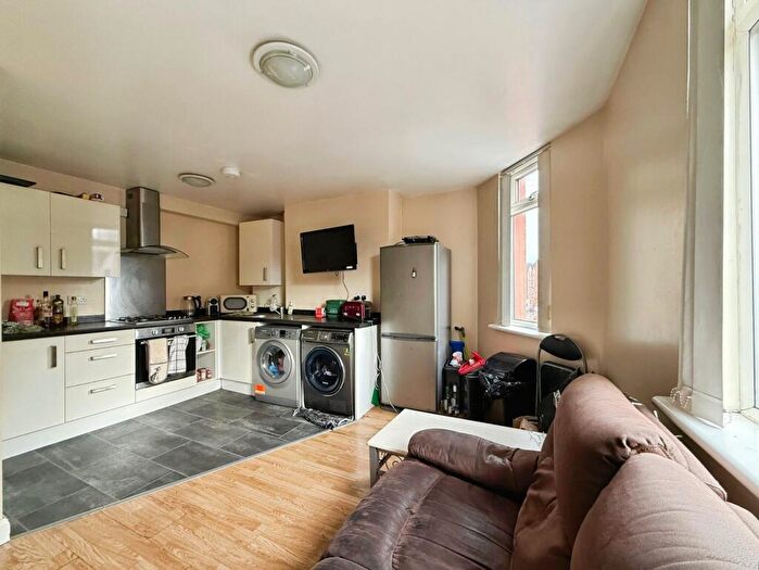 3 Bedroom Terraced House To Rent In Davenport Avenue, Manchester, Greater Manchester, M20