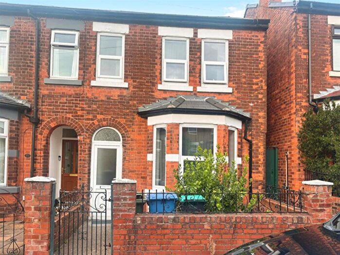 5 Bedroom Semi-Detached House For Sale In Stella Street, Mansfield, NG18