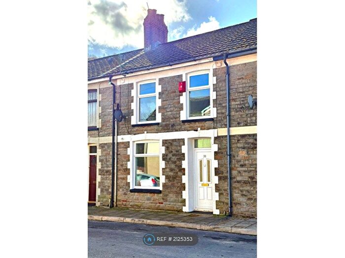 3 Bedroom Terraced House To Rent In Albany Street, Ferndale, CF43