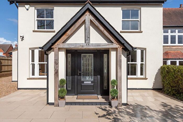 4 Bedroom Detached House For Sale In Station Road, North Kilworth, LE17