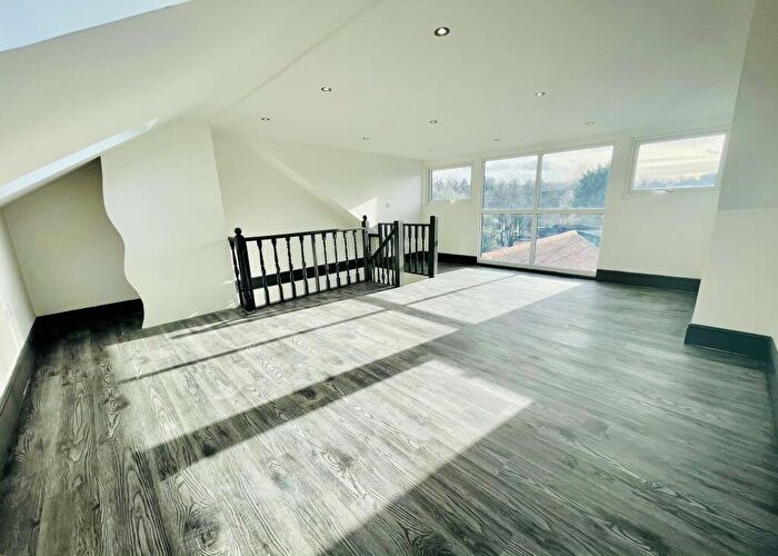 3 Bedroom Apartment To Rent In Waddon Road, CR0