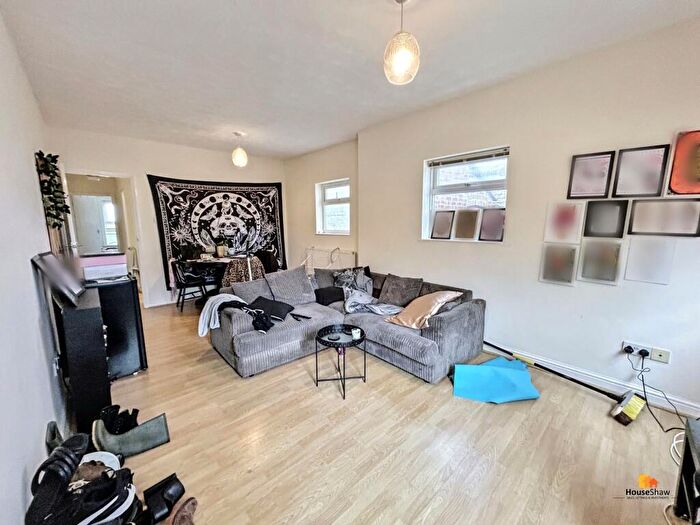 1 Bedroom Maisonette To Rent In Stoke Road, Aylesbury, HP21