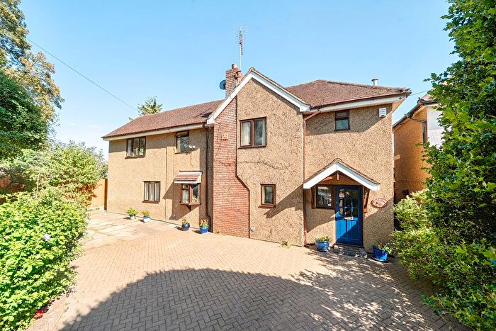 3 Bedroom Detached House For Sale In Berry Lane, Rickmansworth, Hertfordshire, WD3