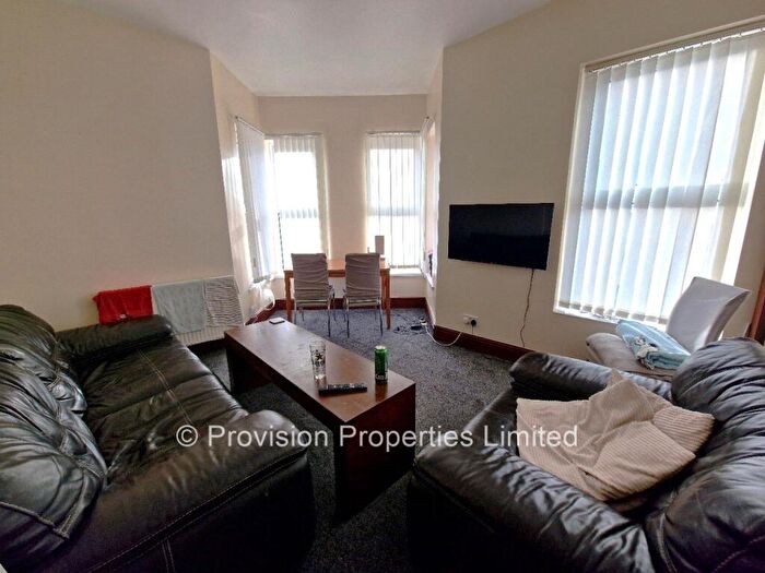 4 Bedroom Terraced House To Rent In Hill Top Street, Hyde Park, Leeds, LS6