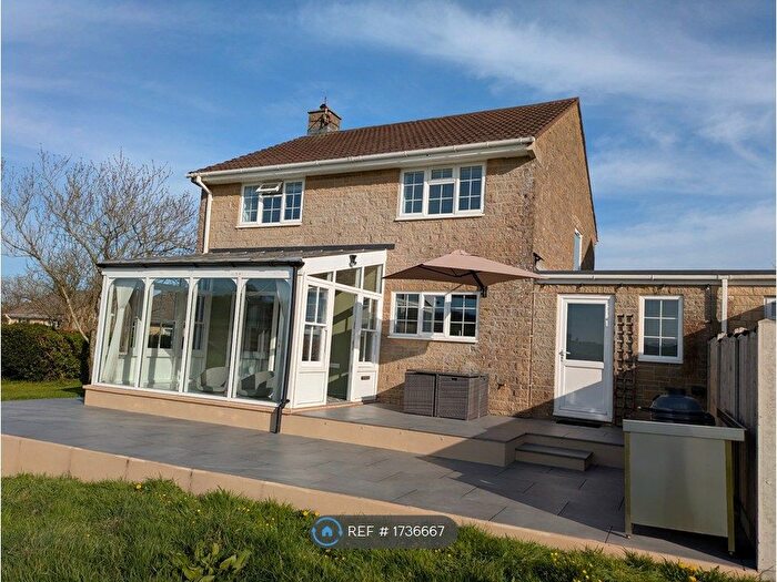 3 Bedroom Detached House To Rent In Axe Valley Close, Beaminster, DT8