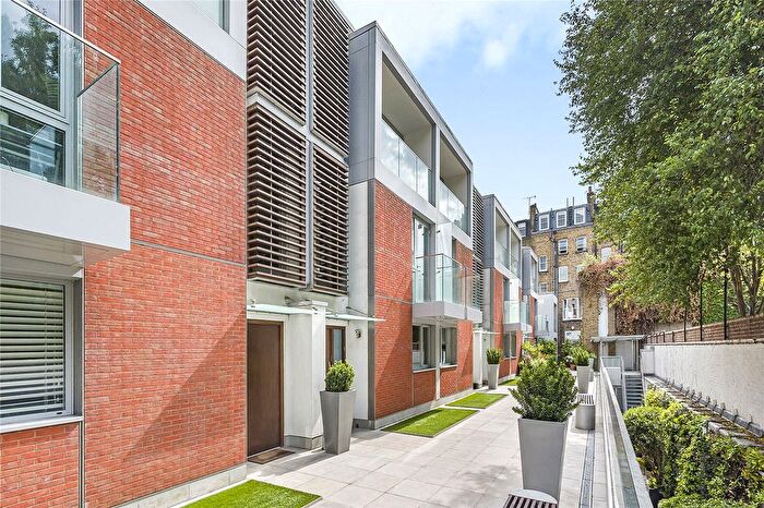3 Bedroom Detached House For Sale In Crabtree Place, Fitzrovia, London, W1T