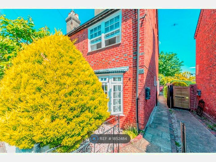 2 Bedroom Semi-Detached House To Rent In Bowden Road, Ascot, Sunninghill, SL5