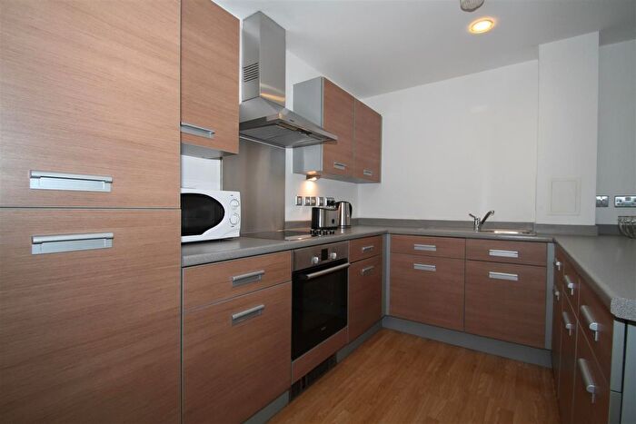1 Bedroom Flat To Rent In Tredegar Road, London, E3