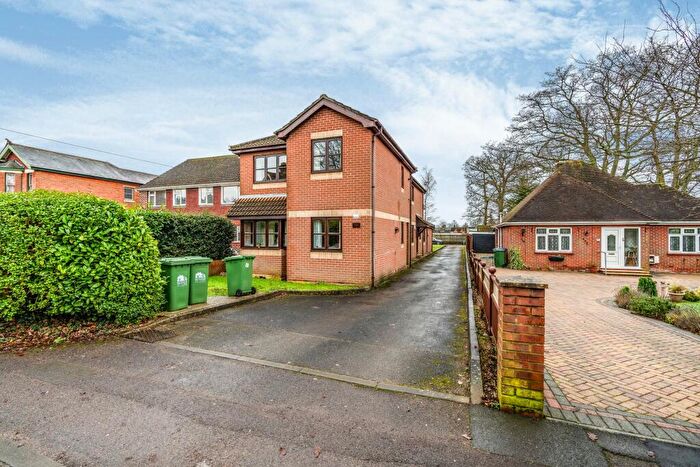 1 Bedroom Apartment To Rent In Hill Lane, Southampton, SO15