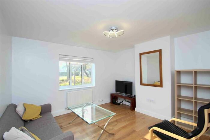 1 Bedroom Flat To Rent In Dover House Road, London SW15