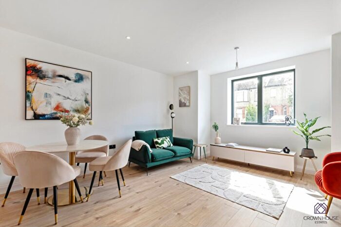 2 Bedroom Flat For Sale In Fairholme Road, Harrow, HA1