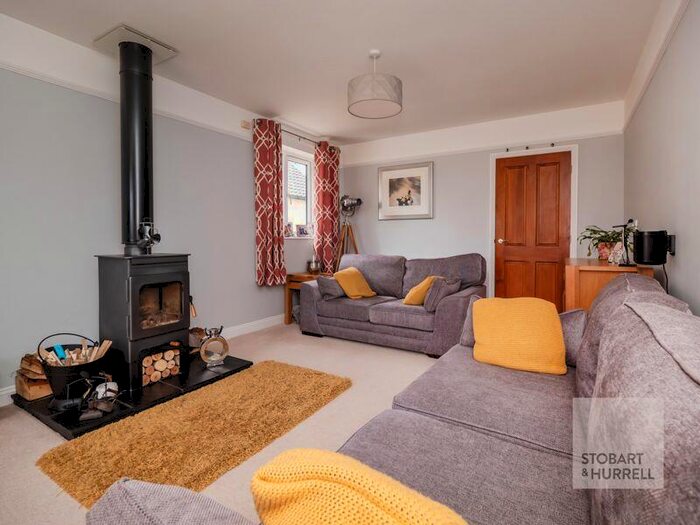 4 Bedroom Detached House For Sale In Lonsdale Road, Rackheath, Norfolk, NR13