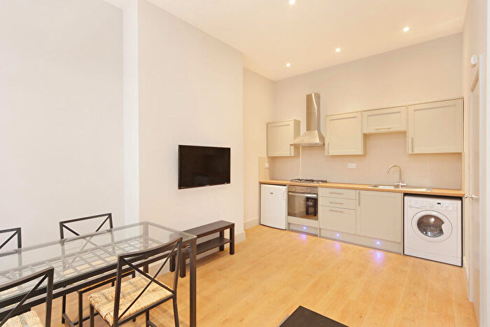 2 Bedroom Flat To Rent In Anerley Road, London, SE20