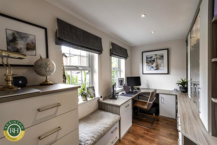 5 Bedroom Detached House For Sale In Burghley Court, Sprotbrough, Doncaster, DN5