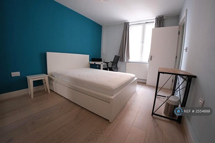2 Bedroom Flat To Rent In Boulcott Street, London, E1