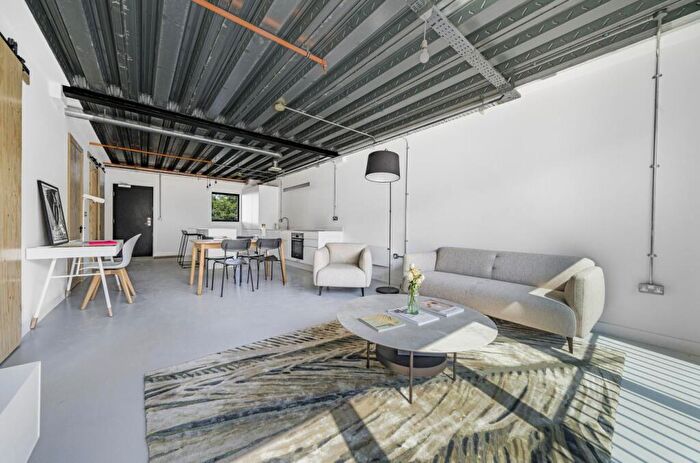 2 Bedroom Apartment To Rent In Aire Lofts, Climate Innovation District, LS9