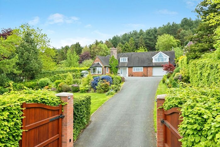 3 Bedroom Detached House For Sale In Delph Lane, Warrington, Cheshire, WA4