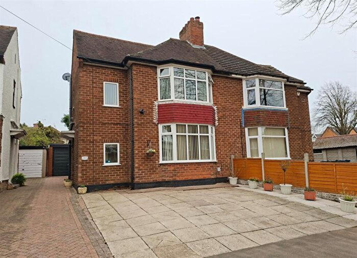 3 Bedroom Semi Detached House For Sale In Blakemere Avenue, Yardley, Birmingham, B25