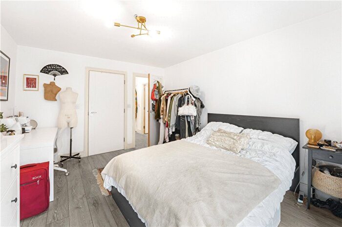 2 Bedroom Flat For Sale In Dalston Square, London, E8