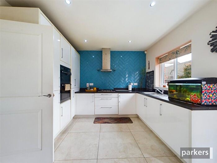 4 Bedroom Detached House For Sale In Messenger Road, Woodley, Reading, Berkshire, RG5