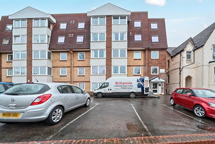 1 Bedroom Flat For Sale In Victoria Road North, Southsea, PO5