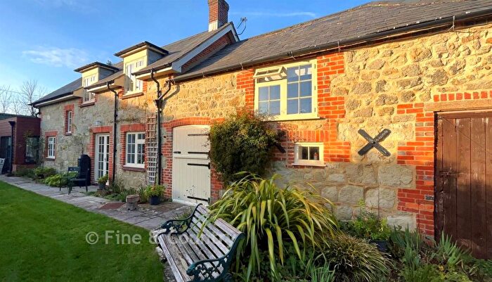3 Bedroom Detached House For Sale In Horringford, Isle Of Wight, PO30