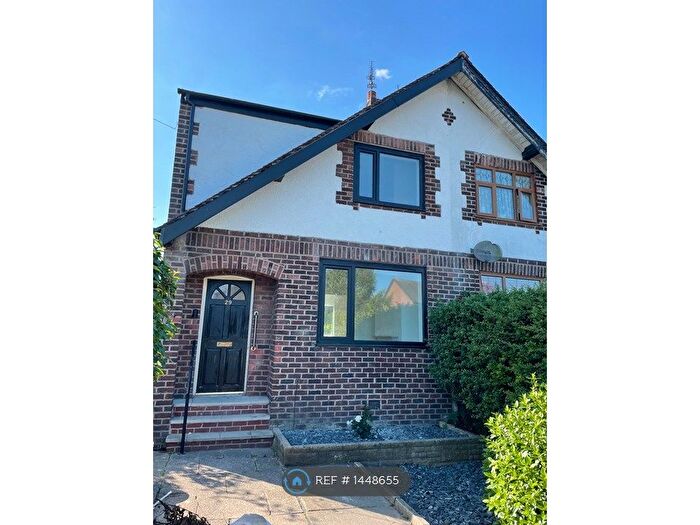 3 Bedroom Semi-Detached House To Rent In Hawkhurst Road, Penwortham, Preston, PR1