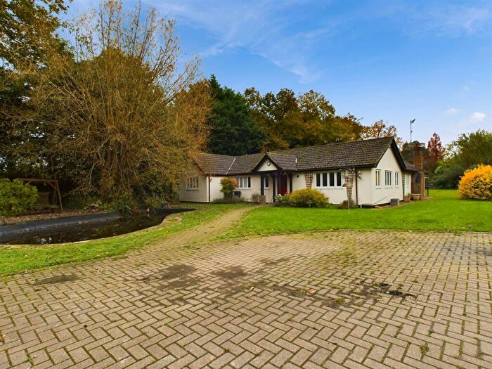3 Bedroom Detached Bungalow To Rent In Church Lane, Burstow, RH6