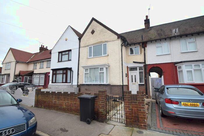 3 Bedroom Semi-Detached House To Rent In St. Marks Avenue, Northfleet, Gravesend, Kent, DA11