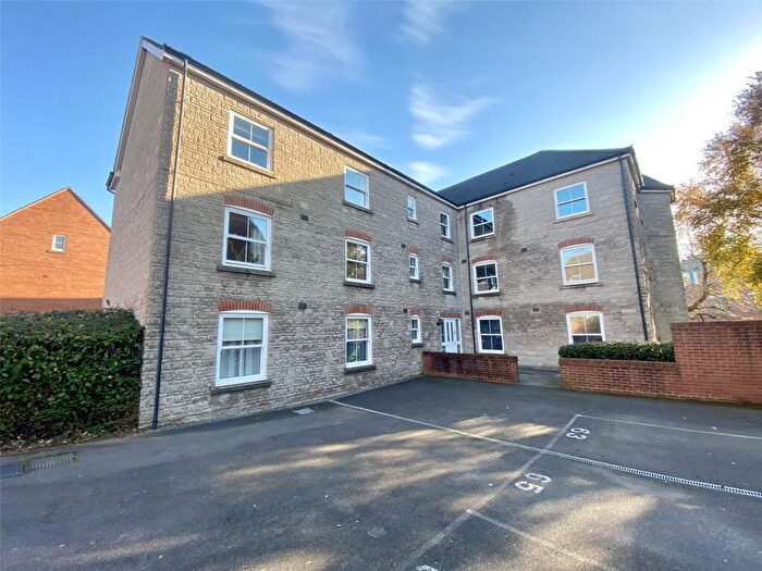 2 Bedroom Apartment To Rent In Long Ashton, Bramley Copse, BS41