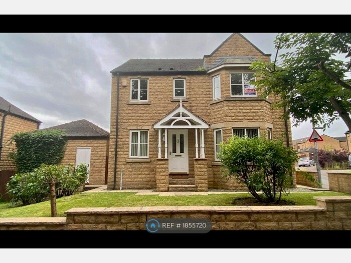 4 Bedroom Detached House To Rent In Upper Hall View, Halifax, HX3