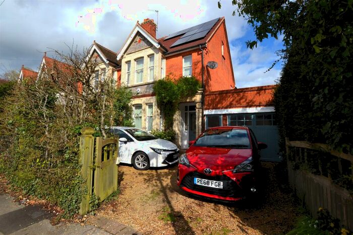 4 Bedroom Semi-Detached House To Rent In Warwick Road, RG2