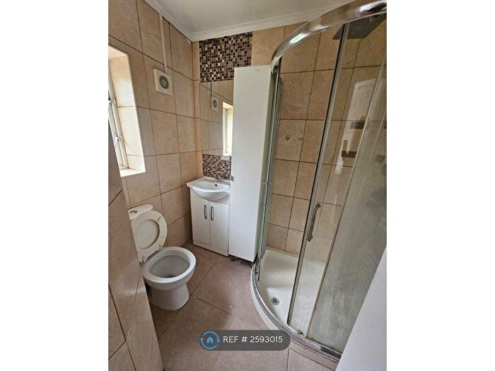 4 Bedroom Maisonette To Rent In Charlton Crescent, Barking, IG11