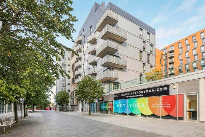 2 Bedroom Apartment To Rent In Halcyon, Chatham Place, Reading, RG1