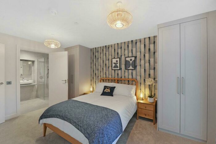 1 Bedroom Apartment For Sale In Plot, The Landings, Kings Hill, ME19