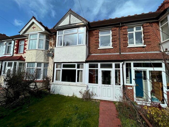 3 Bedroom Property To Rent In Ascot Road, Gravesend, DA12