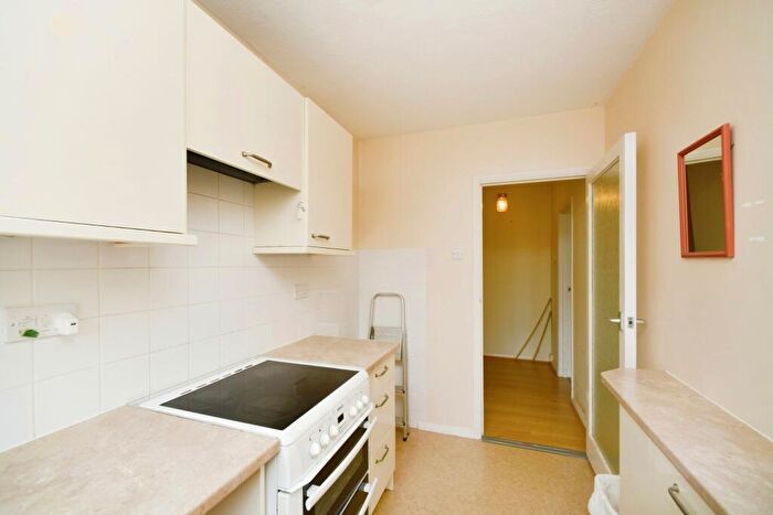 2 Bedroom Flat For Sale In Westbrook, Lustrells Vale, Saltdean, Brighton, BN2