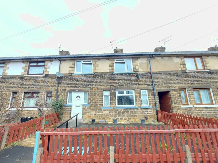 4 Bedroom Terraced House To Rent In White Abbey Road, Bradford, BD8
