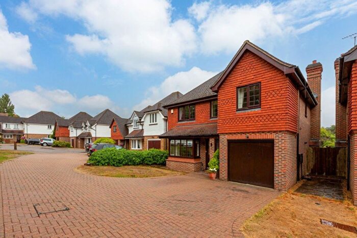 4 Bedroom Detached House To Rent In Walnut Close, Eynsford, DA4