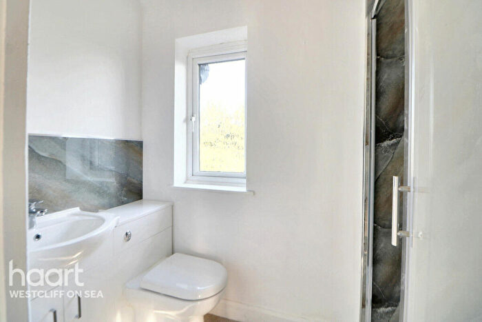 3 Bedroom Terraced House For Sale In Sutton Road, Southend-on-Sea, SS2