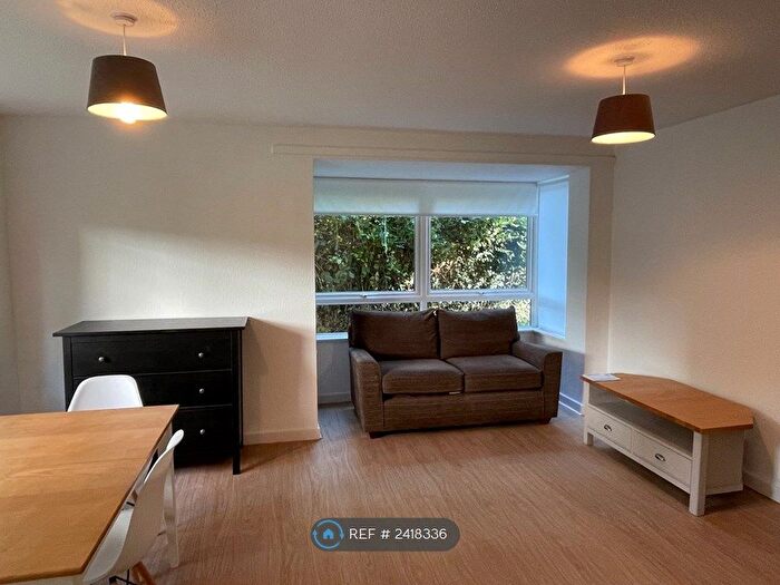 1 Bedroom Flat To Rent In Southfield Park, Oxford, OX4