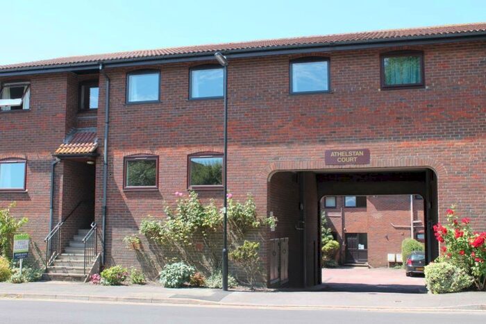 2 Bedroom Flat To Rent In Athelstan Court, St Thomas Park, Lymington, Hampshire, SO41