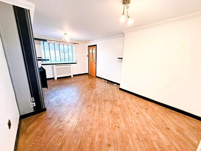 2 Bedroom Semi-Detached House For Sale In Duff Place, Saltcoats, KA21