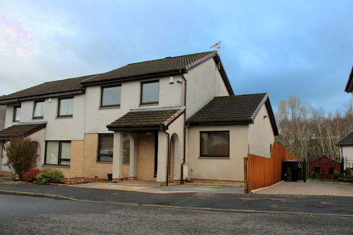 4 Bedroom House To Rent In Castle Grove, Kilbirnie, KA25